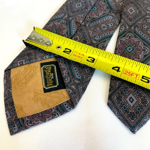 2/$15 - Britches of Georgetowne Vintage Blue / Violet Paisley Tie, 100% Silk EUC - Picture 7 of 7